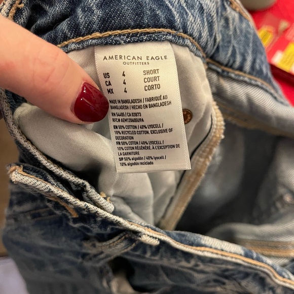 American Eagle Outfitters Women'sSuper High Rise, Baggy, Wide Leg Jeans - Picture 4 of 4